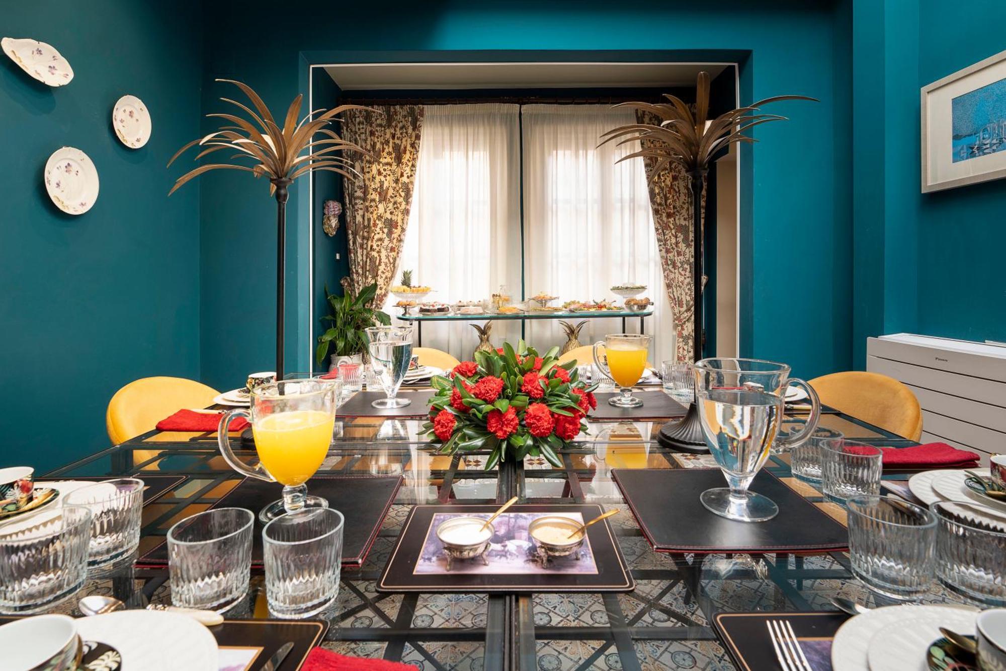 Palazzo Arone Dei Baroni Di Valentino Maison d'hôtes 3*