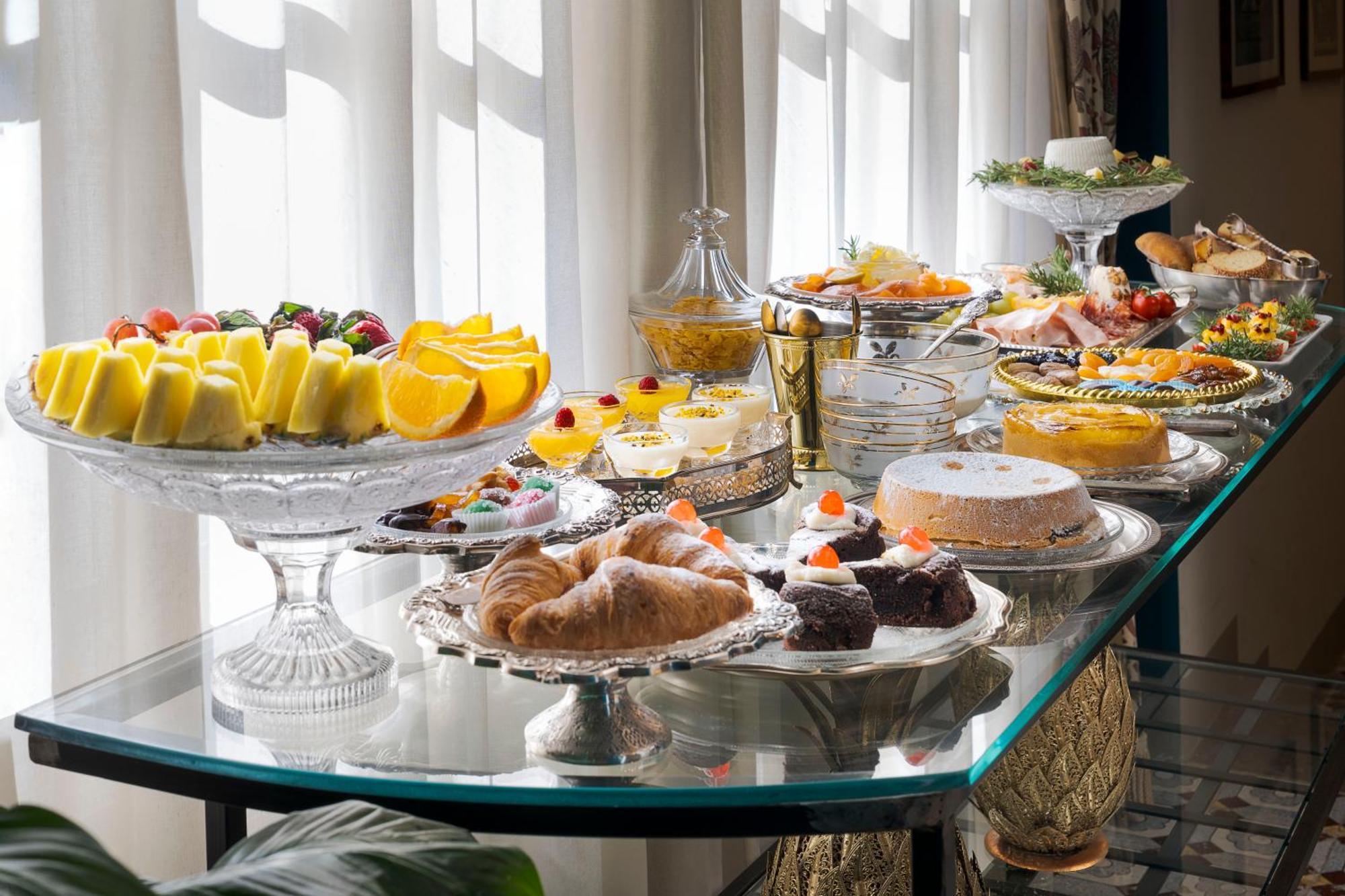 Maison d'hôtes Palazzo Arone Dei Baroni Di Valentino 3*
