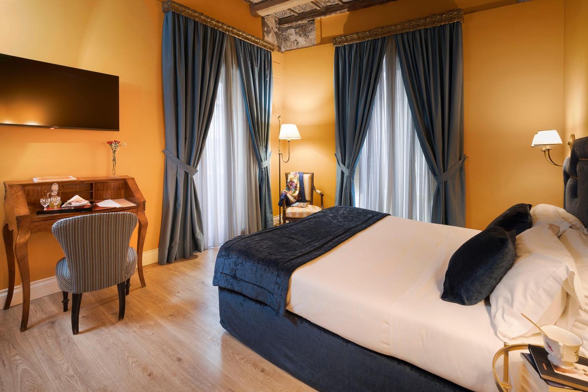 Gasthuis Palazzo Arone Dei Baroni Di Valentino 3*