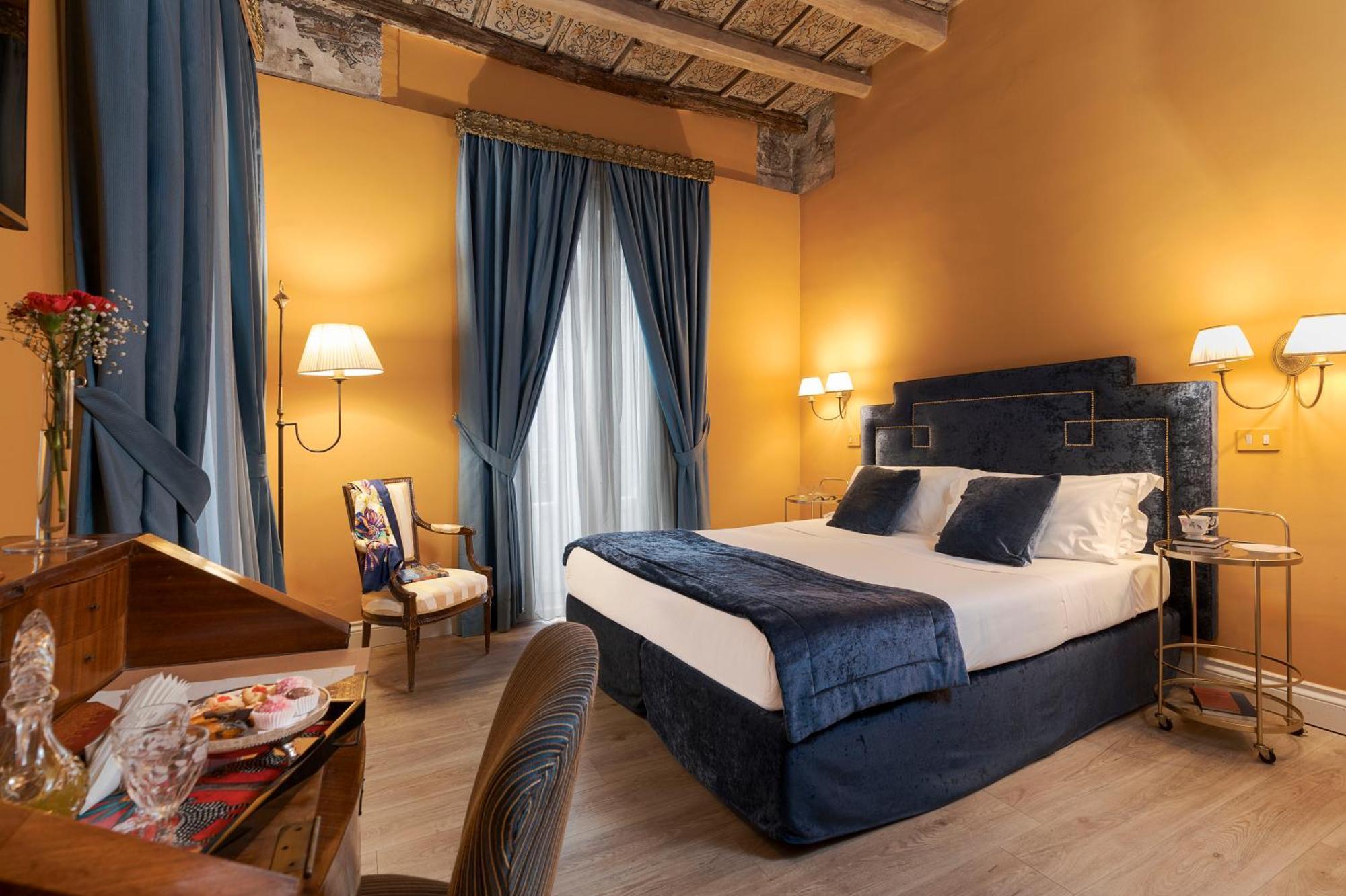 Gasthof Palazzo Arone Dei Baroni Di Valentino