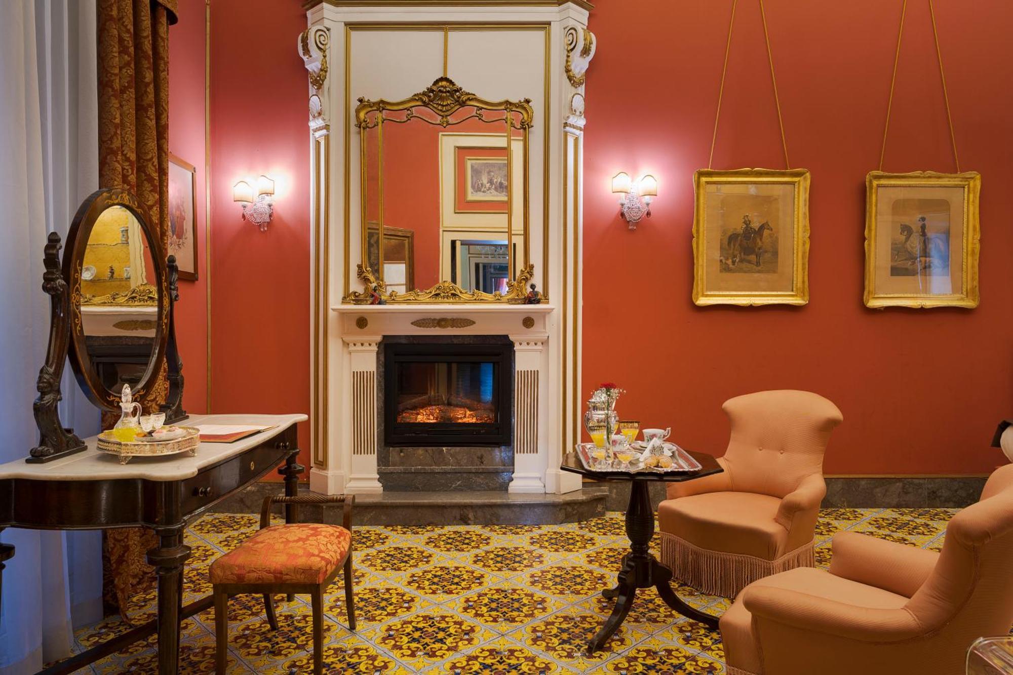 Gasthof Palazzo Arone Dei Baroni Di Valentino